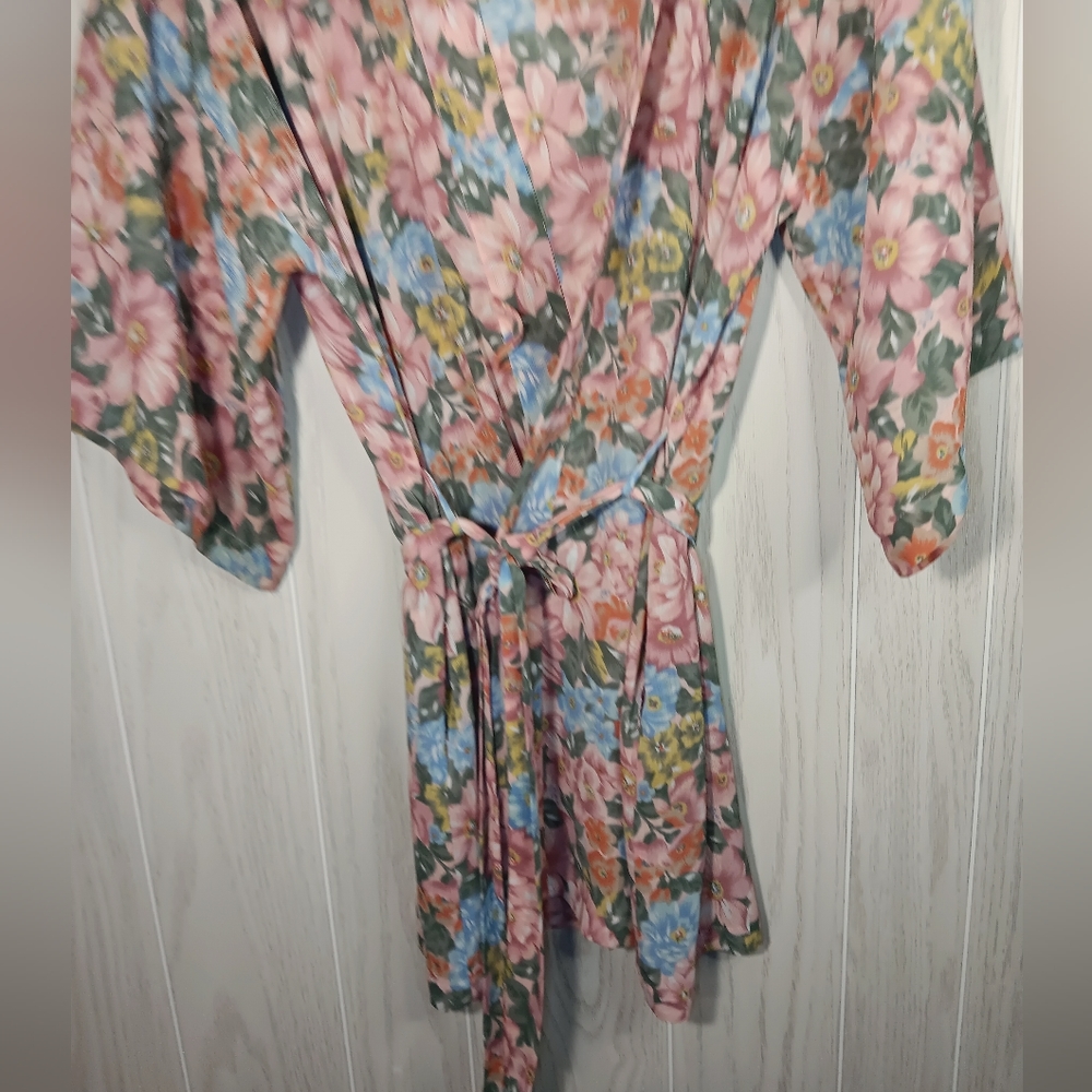 VTG Victoria's Secret Floral Satin Gold Label Kimono/Robe/Peignoir One Size - Picture 3 of 10